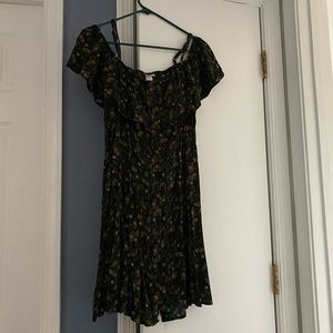 Target brand, XL, floral, cold shoulder dress.